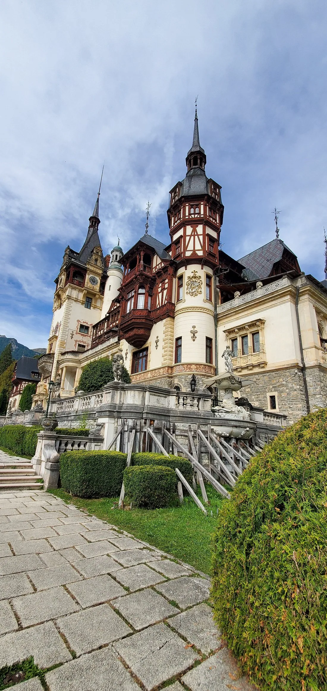 1 Day Castles Tour - Sinaia and Bran preview 2